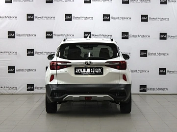 Kia Seltos, 2020г, передний привод, вариатор