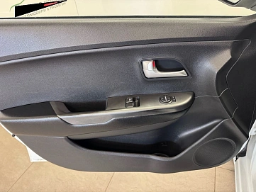 Kia Rio, 2012г., передний привод, автомат