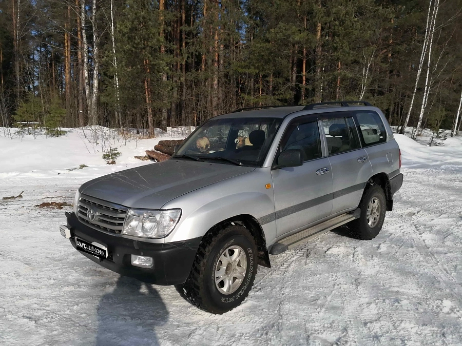 Toyota Land Cruiser, 2005г., полный привод, механика