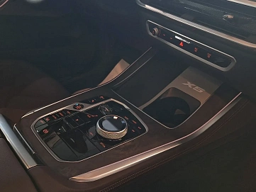 BMW X5, 2025г, полный привод, автомат