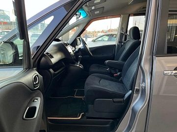 Suzuki Landy, 2012г, передний привод, автомат