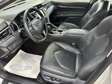 Toyota Camry, 2019г, передний привод, автомат