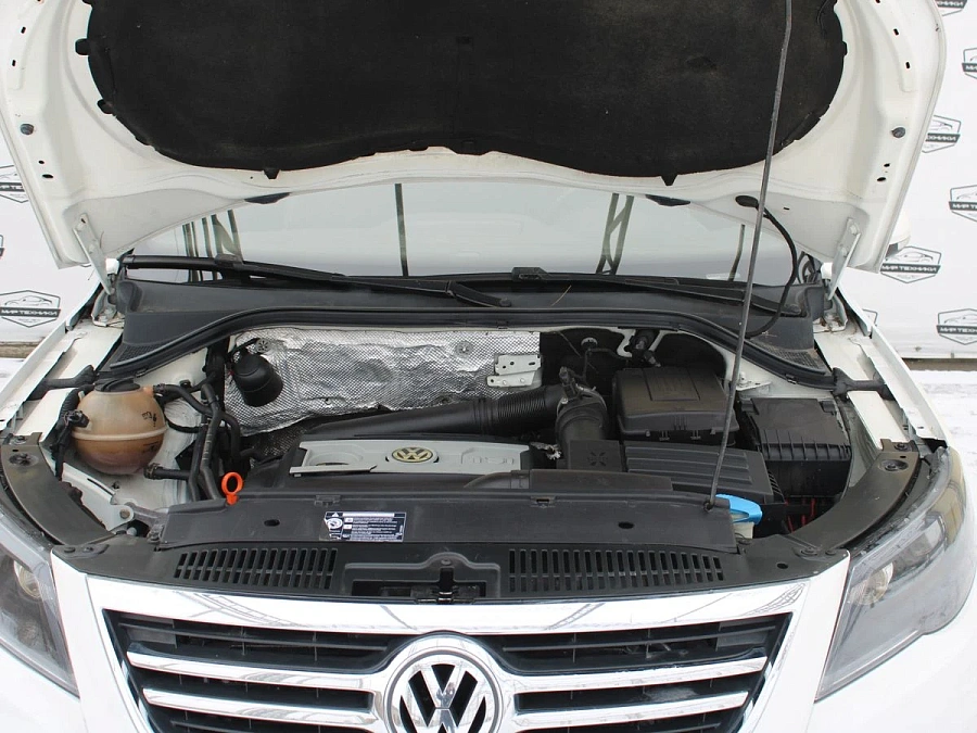 Volkswagen Tiguan, 2008г., полный привод, автомат