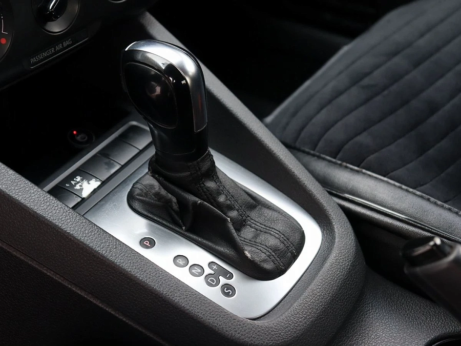 Volkswagen Jetta, 2014г., передний привод, автомат
