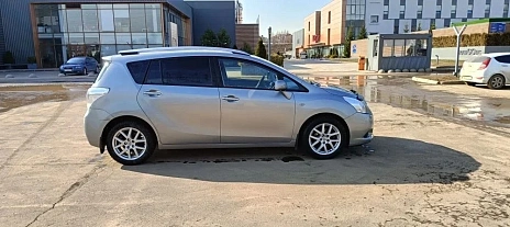 Toyota Verso, 2010г, передний привод, вариатор
