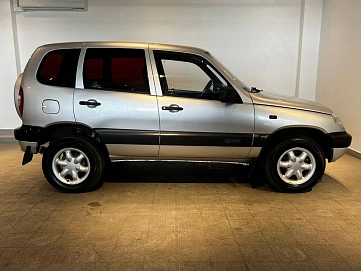 Chevrolet Niva, 2009г, передний привод, механика