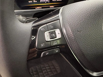 Volkswagen Tiguan, 2016г, полный привод, робот