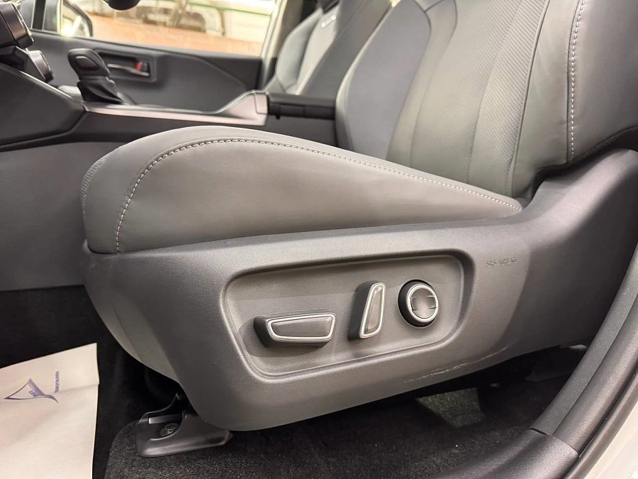 Toyota Wildlander, 2026г., полный привод, вариатор