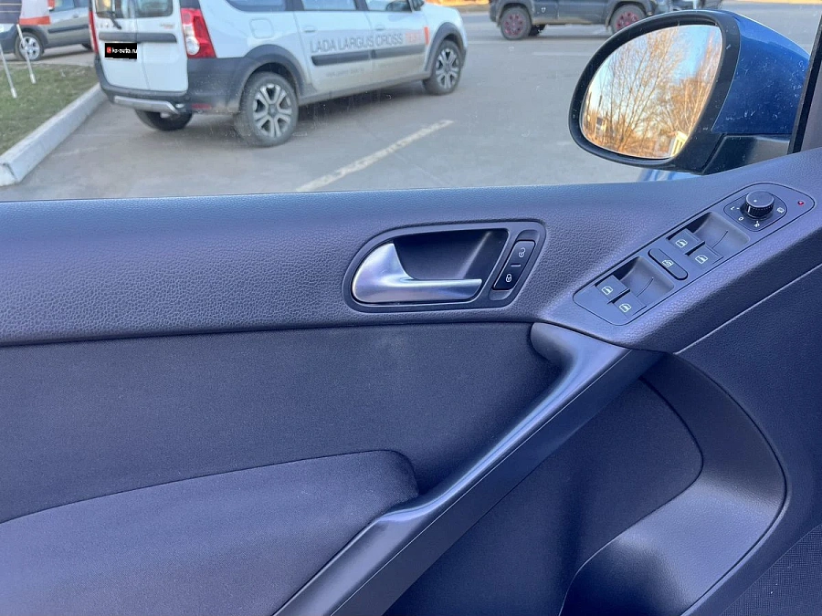 Volkswagen Tiguan, 2011г., передний привод, механика