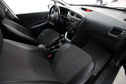 Kia Ceed, 2012г., передний привод, механика