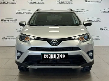 Toyota RAV4, 2015г, передний привод, автомат