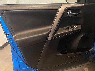 Toyota RAV4, 2016г, передний привод, автомат