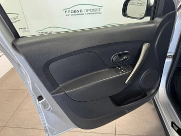 Renault Sandero, 2016г, передний привод, механика