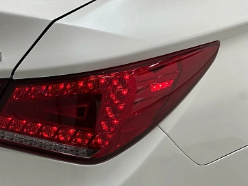 Hyundai Sonata, 2012г, передний привод, автомат