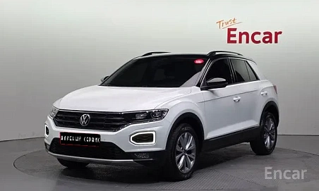 Volkswagen T-Roc, 2022г, передний привод, робот