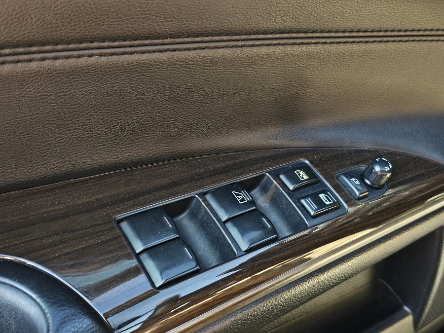 Nissan Teana, 2011г., передний привод, вариатор