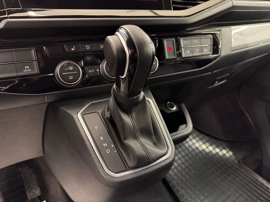 Volkswagen Multivan, 2022г., полный привод, робот