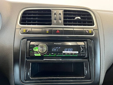 Volkswagen Polo, 2010г, передний привод, робот