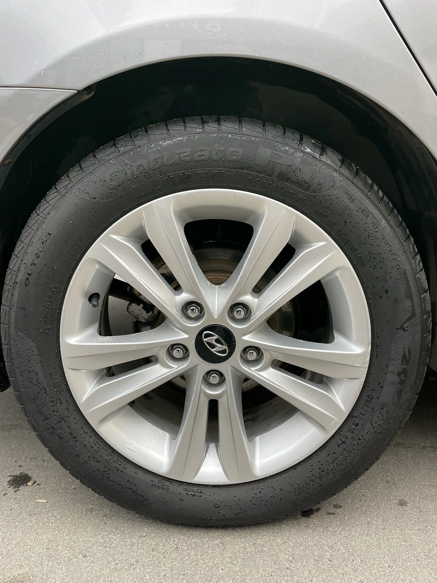 Hyundai Elantra, 2010г., передний привод, автомат
