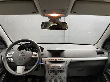 Opel Astra, 2014г, передний привод, механика