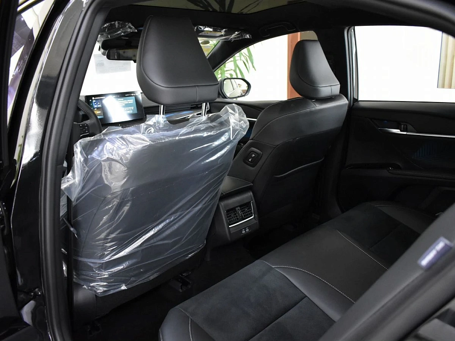 Toyota Camry, 2026г., передний привод, вариатор