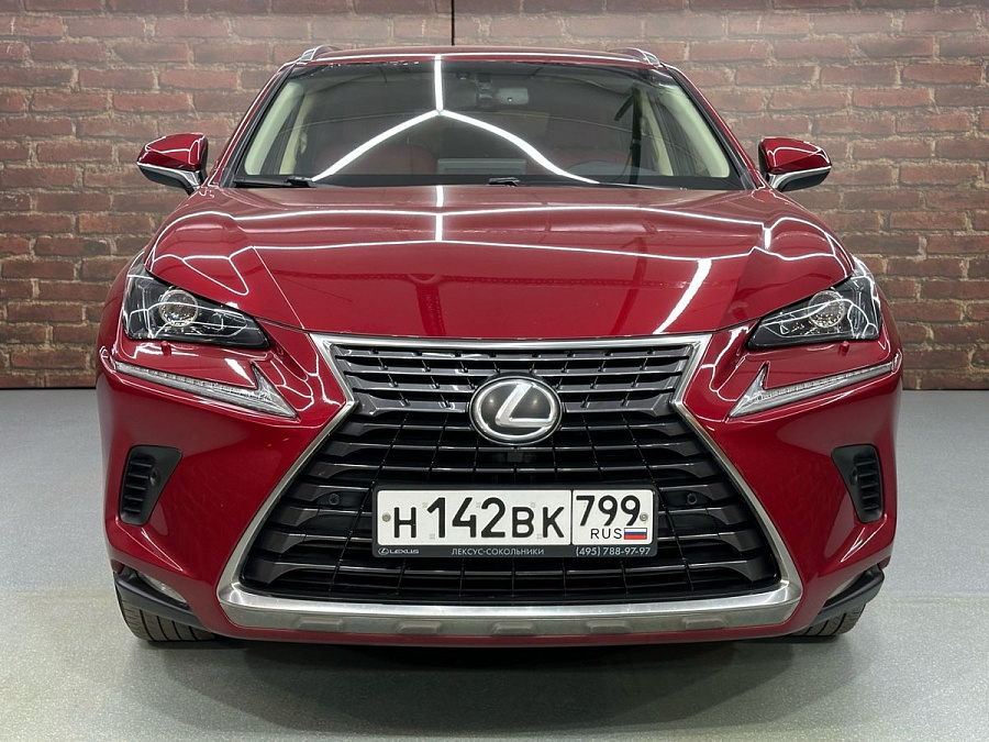 Lexus NX, 2017г., полный привод, вариатор