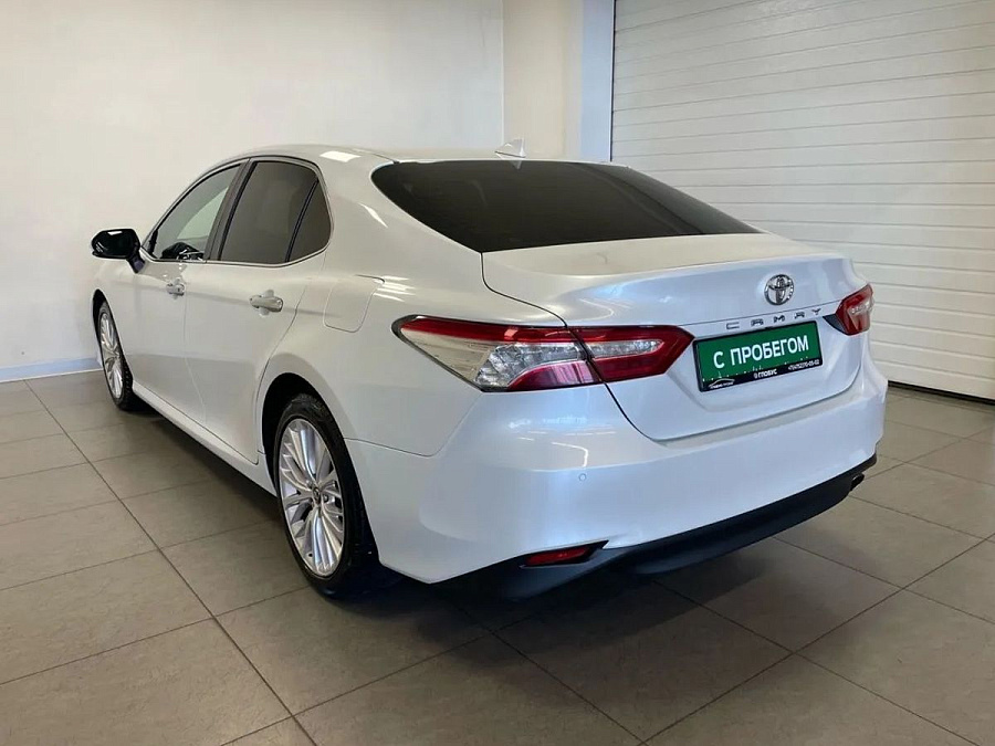 Toyota Camry, 2018г., передний привод, автомат