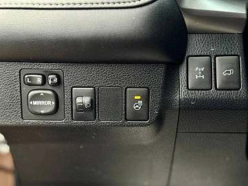 Toyota RAV4, 2017г, полный привод, вариатор