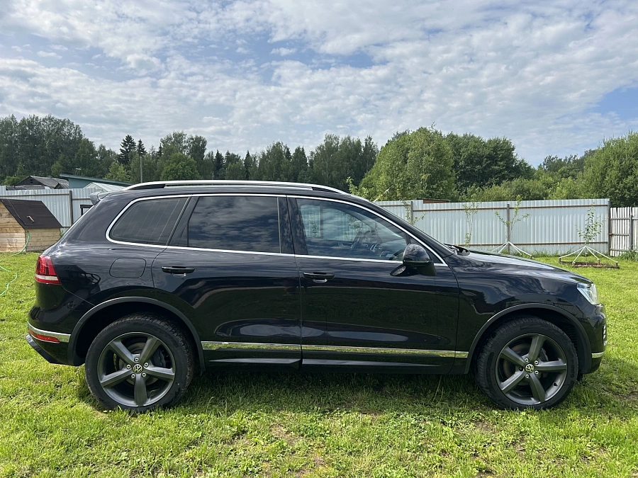 Volkswagen Touareg, 2016г., полный привод, автомат