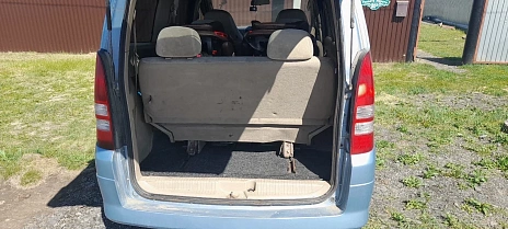 Nissan Serena, 2002г, передний привод, вариатор