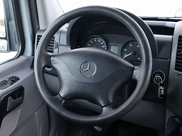 Mercedes-Benz , 2011г., задний привод, механика