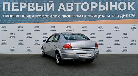 Opel , 2011г., передний привод, автомат