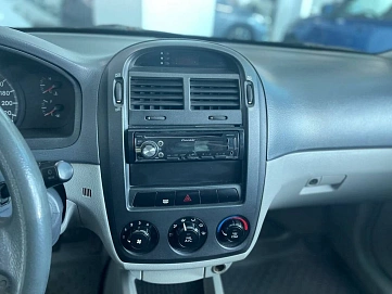 Kia Cerato, 2006г, передний привод, механика