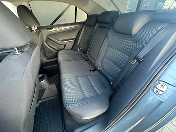 Volkswagen Jetta, 2014г., передний привод, робот