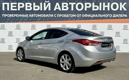 Hyundai Elantra, 2011г, передний привод, автомат