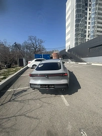 Changan UNI-V, 2022г, передний привод, робот