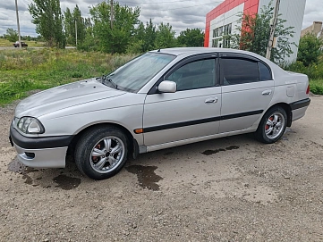 Toyota Avensis, 1999г, передний привод, механика