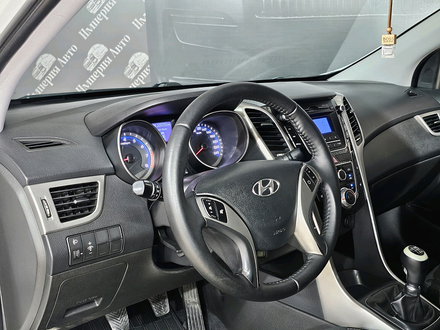 Hyundai i30, 2012г., передний привод, механика