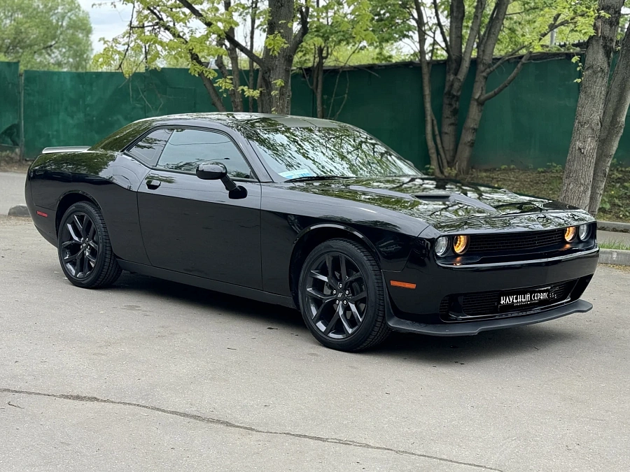 Dodge Challenger, 2022г., задний привод, автомат