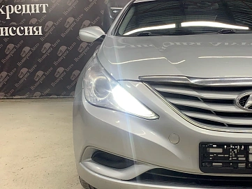 Hyundai Sonata, 2011г, передний привод, автомат