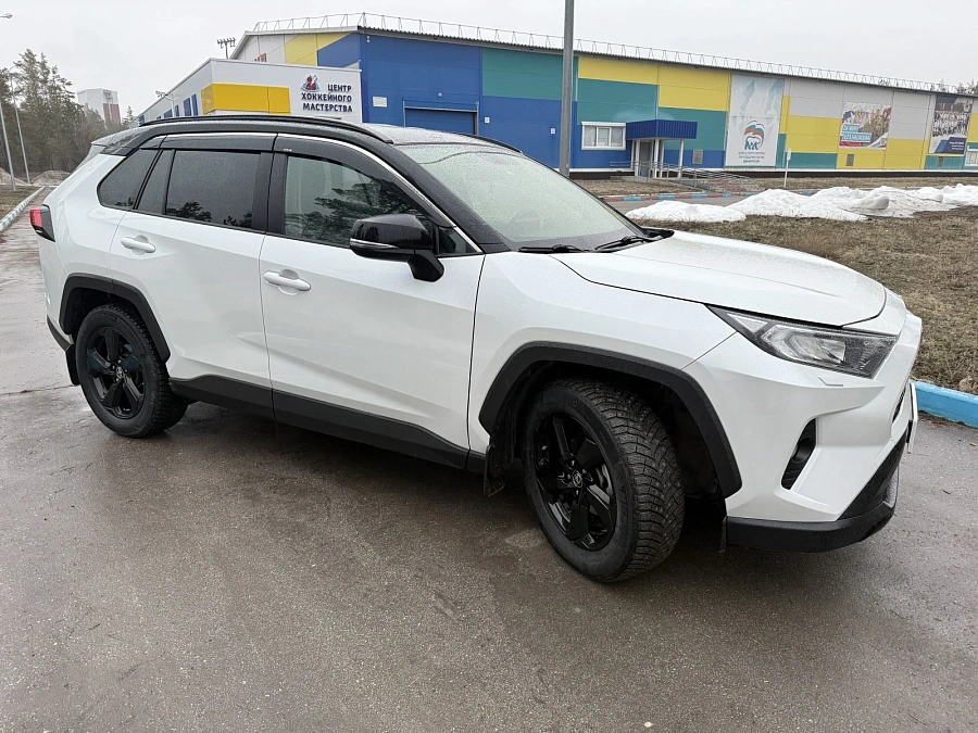 Toyota RAV4, 2021г., полный привод, автомат