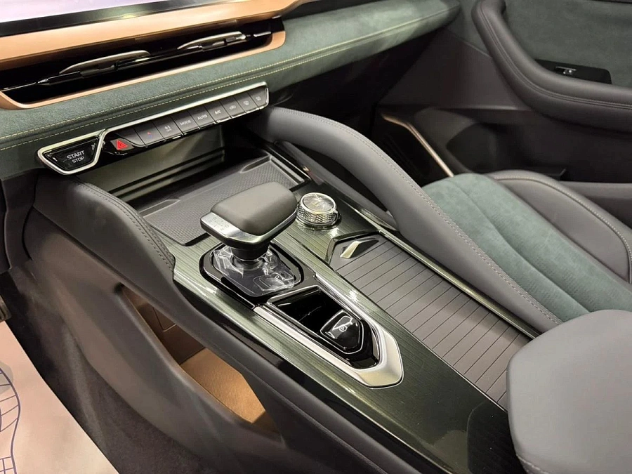 Geely Monjaro, 2024г., полный привод, автомат