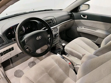 Hyundai Sonata, 2005г, передний привод, механика