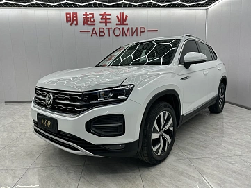 Volkswagen Tayron, 2022г, передний привод, робот