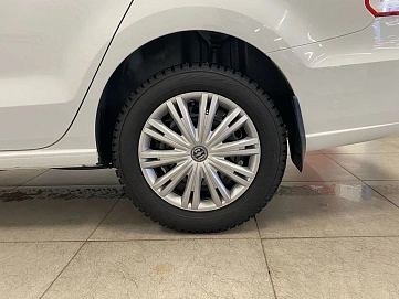 Volkswagen Polo, 2019г, передний привод, механика