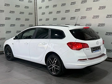 Opel Astra, 2013г, передний привод, механика