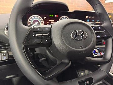 Hyundai Lafesta, 2023г, передний привод, робот