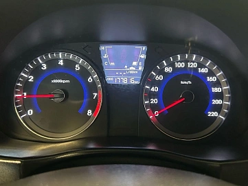 Hyundai Solaris, 2011г, передний привод, механика