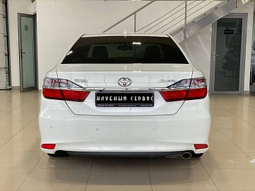 Toyota Camry, 2015г, передний привод, автомат
