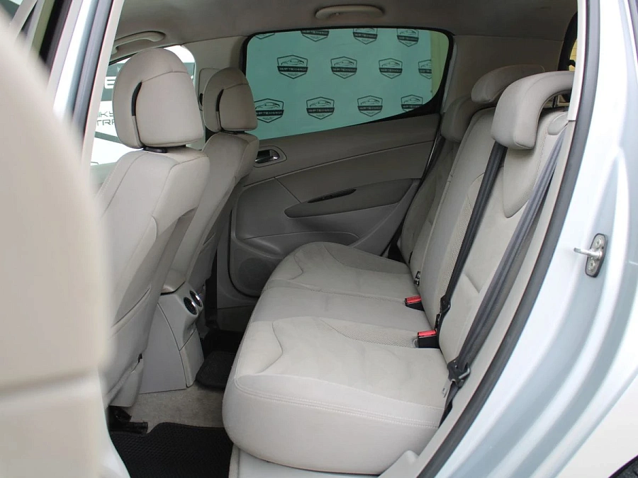 Peugeot 308, 2008г., передний привод, автомат